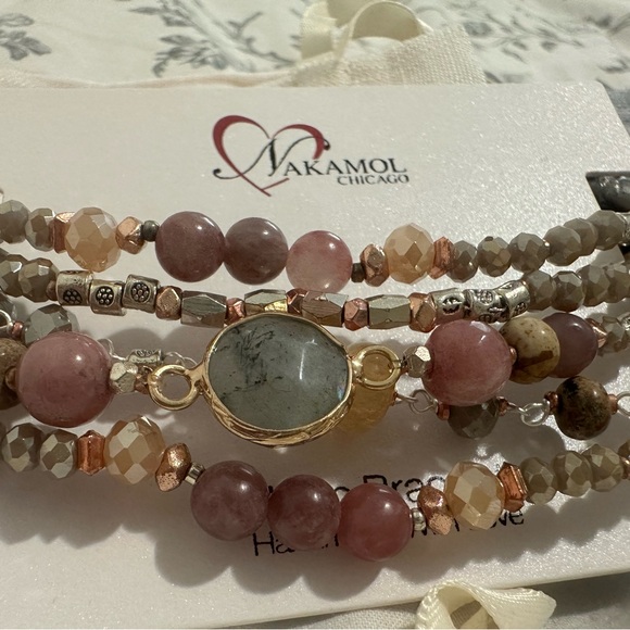 BUNDLE: Silver clutch and beaded multi-layer bracelet - Picture 3 of 9